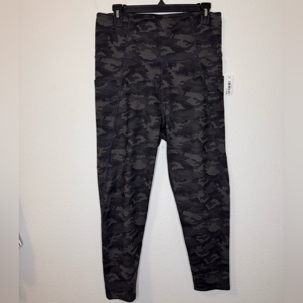Coreio Black/Gray Camouflage Leggings with Pockets